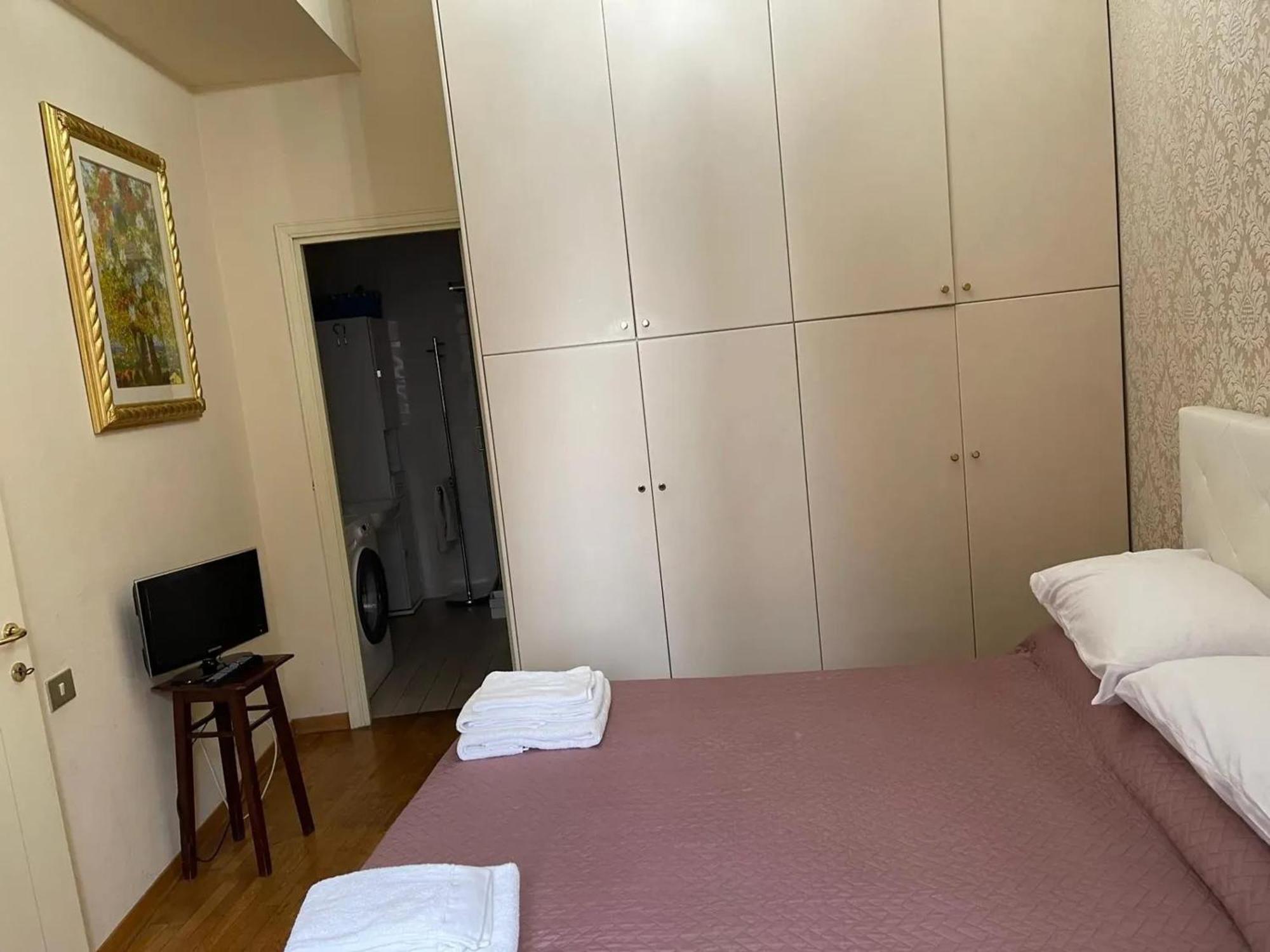 Apartamento Charming Near The Colosseum 60 Sqm 4 Pers Air Conditiond Roma