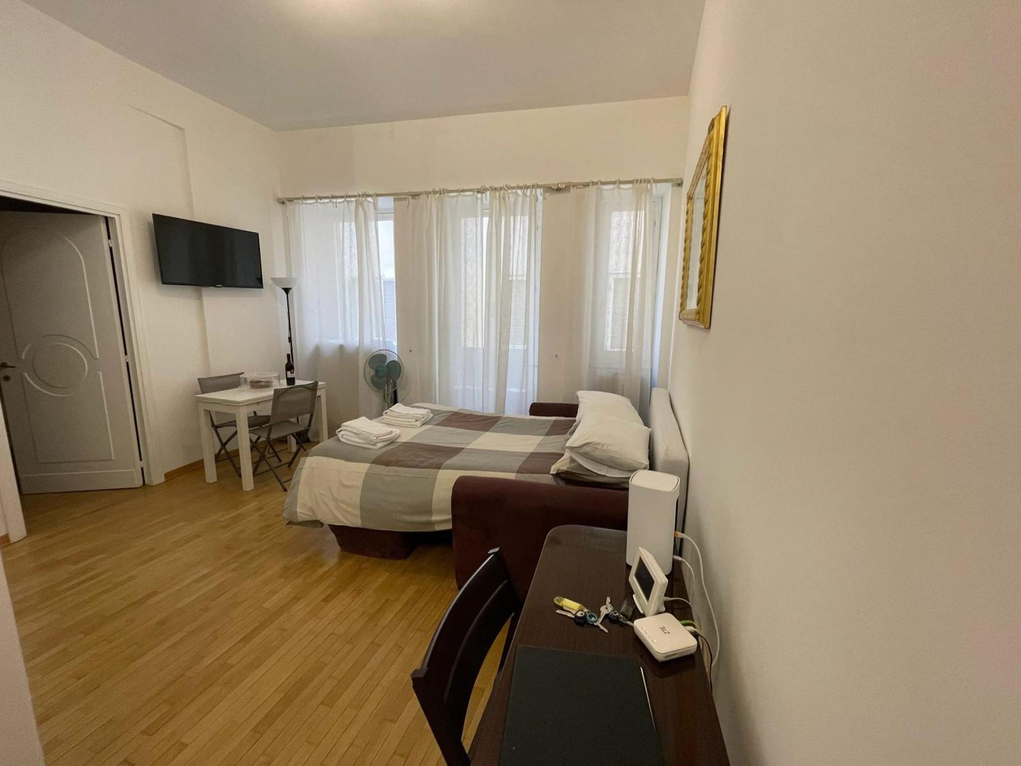 Apartamento Charming Near The Colosseum 60 Sqm 4 Pers Air Conditiond *